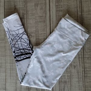 Tree pattern cute, soft, and stretchy leggings